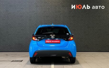 Toyota Yaris, 2021 год, 1 600 000 рублей, 6 фотография
