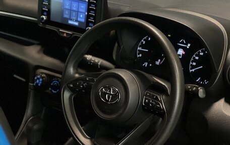 Toyota Yaris, 2021 год, 1 600 000 рублей, 10 фотография