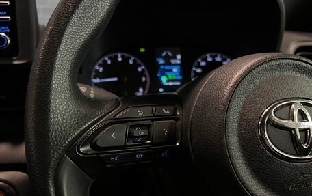 Toyota Yaris, 2021 год, 1 600 000 рублей, 19 фотография