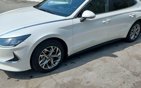 Hyundai Sonata VIII, 2021 год, 2 390 000 рублей, 4 фотография