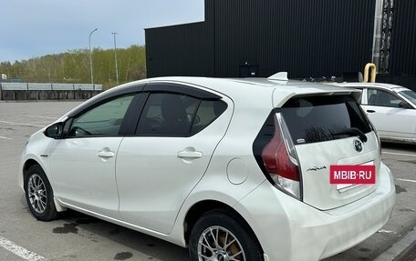 Toyota Aqua I, 2015 год, 920 000 рублей, 6 фотография