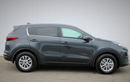 KIA Sportage IV рестайлинг, 2021 год, 2 355 000 рублей, 4 фотография