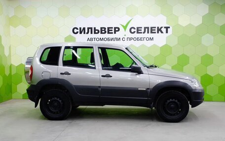 Chevrolet Niva I рестайлинг, 2017 год, 774 900 рублей, 8 фотография