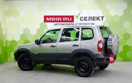 Chevrolet Niva I рестайлинг, 2017 год, 774 900 рублей, 6 фотография