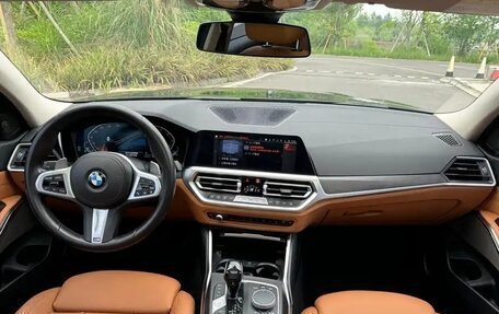 BMW 3 серия, 2022 год, 3 850 000 рублей, 9 фотография