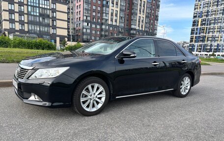 Toyota Camry, 2013 год, 1 690 000 рублей, 2 фотография