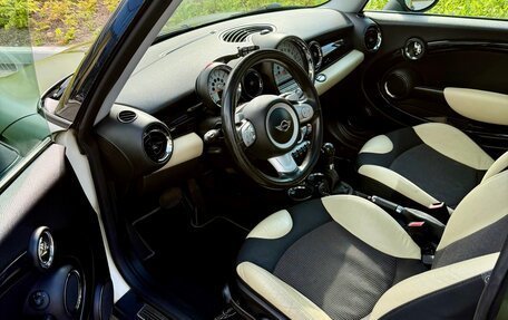 MINI Hatch, 2010 год, 1 200 000 рублей, 17 фотография