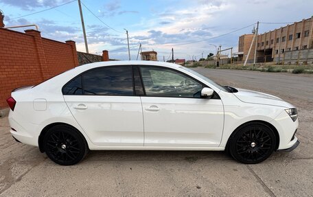 Skoda Rapid II, 2021 год, 1 795 000 рублей, 2 фотография