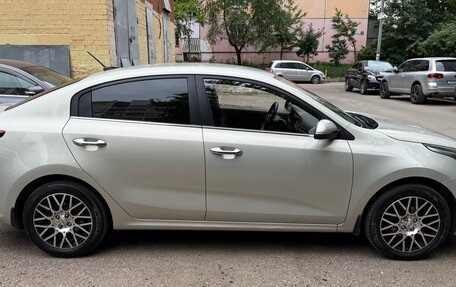 KIA Rio IV, 2018 год, 1 350 000 рублей, 3 фотография