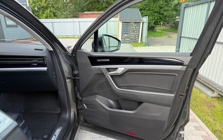 Volkswagen Touareg III, 2019 год, 4 200 000 рублей, 7 фотография