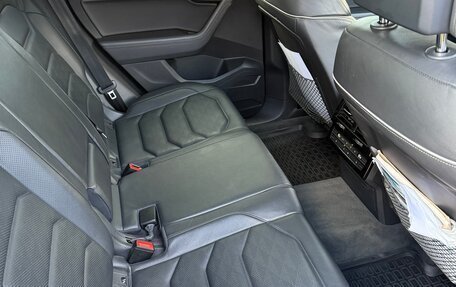 Volkswagen Touareg III, 2019 год, 4 200 000 рублей, 8 фотография