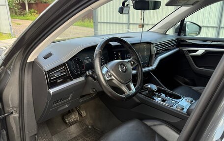 Volkswagen Touareg III, 2019 год, 4 200 000 рублей, 10 фотография