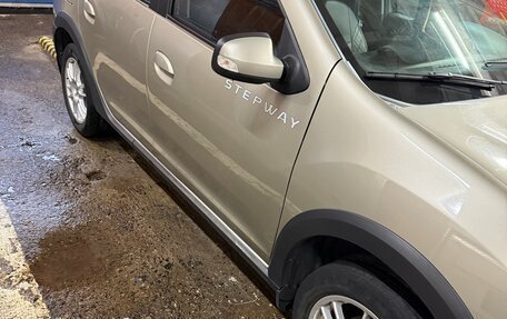 Renault Logan II, 2020 год, 1 500 000 рублей, 5 фотография