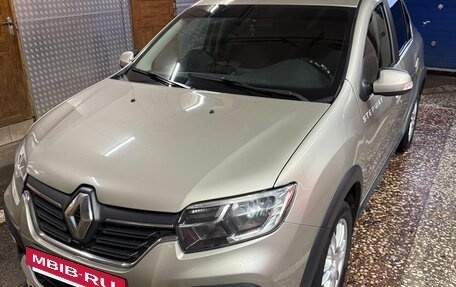 Renault Logan II, 2020 год, 1 500 000 рублей, 2 фотография