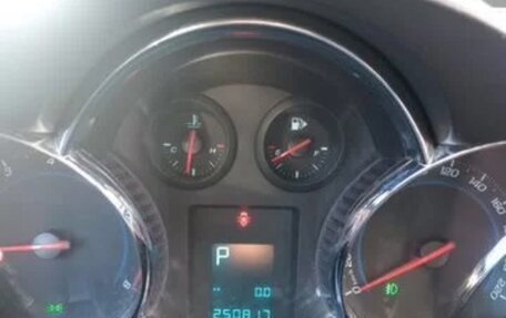 Chevrolet Cruze II, 2012 год, 730 000 рублей, 3 фотография