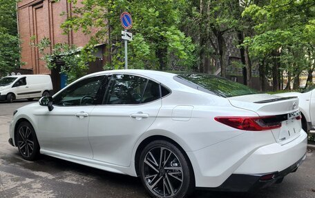 Toyota Camry, 2024 год, 3 750 000 рублей, 4 фотография
