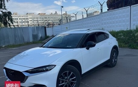 Mazda CX-4, 2023 год, 2 800 000 рублей, 3 фотография