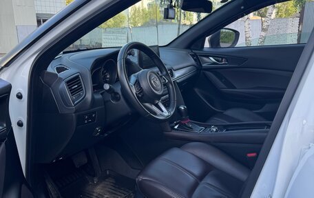 Mazda CX-4, 2023 год, 2 800 000 рублей, 16 фотография