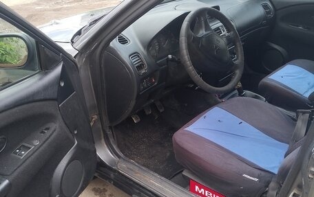 Mitsubishi Carisma I, 2002 год, 178 000 рублей, 6 фотография