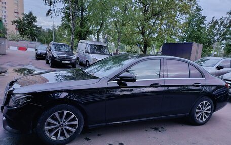 Mercedes-Benz E-Класс, 2018 год, 2 750 000 рублей, 2 фотография