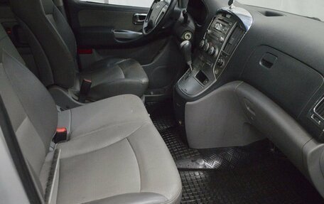 Hyundai Grand Starex Grand Starex I рестайлинг 2, 2008 год, 965 000 рублей, 11 фотография
