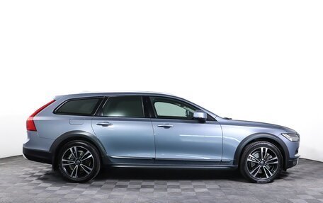 Volvo V90 Cross Country I рестайлинг, 2018 год, 2 850 000 рублей, 4 фотография