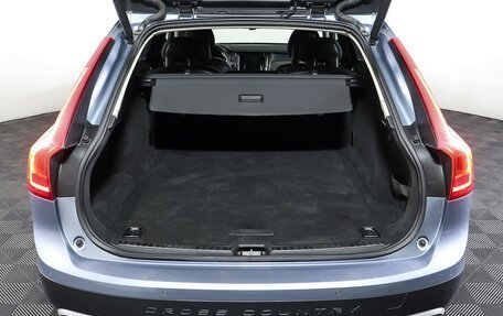 Volvo V90 Cross Country I рестайлинг, 2018 год, 2 850 000 рублей, 10 фотография
