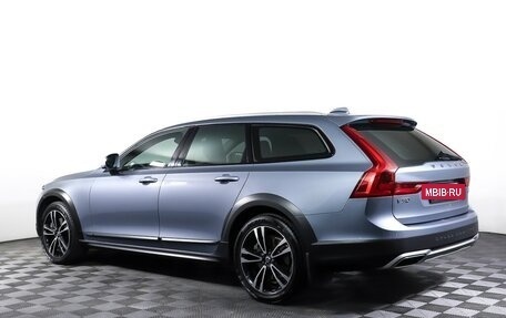 Volvo V90 Cross Country I рестайлинг, 2018 год, 2 850 000 рублей, 7 фотография