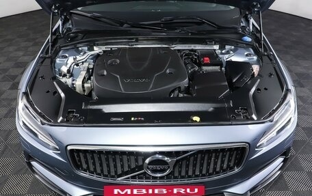 Volvo V90 Cross Country I рестайлинг, 2018 год, 2 850 000 рублей, 9 фотография