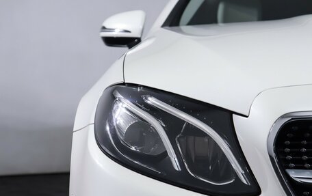 Mercedes-Benz E-Класс, 2017 год, 4 300 000 рублей, 29 фотография