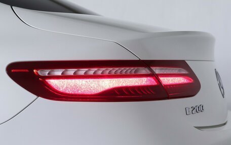 Mercedes-Benz E-Класс, 2017 год, 4 300 000 рублей, 28 фотография