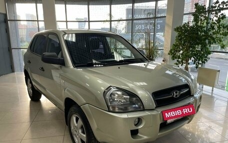 Hyundai Tucson III, 2007 год, 719 000 рублей, 3 фотография