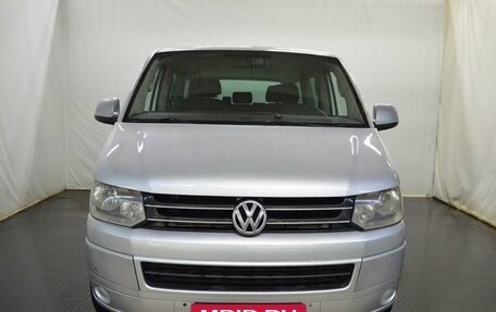 Volkswagen Multivan T5, 2010 год, 1 945 000 рублей, 2 фотография