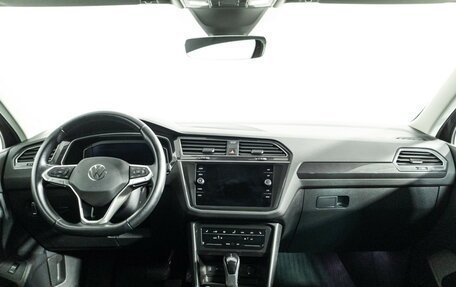 Volkswagen Tiguan II, 2021 год, 2 989 898 рублей, 13 фотография