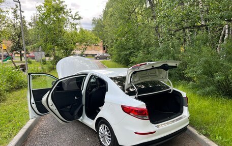 KIA Rio III рестайлинг, 2016 год, 857 000 рублей, 16 фотография