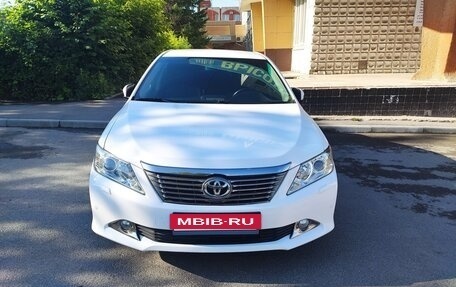 Toyota Camry, 2014 год, 1 720 000 рублей, 4 фотография