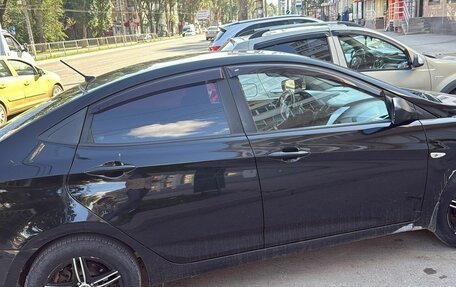 Hyundai Solaris II рестайлинг, 2012 год, 800 000 рублей, 5 фотография
