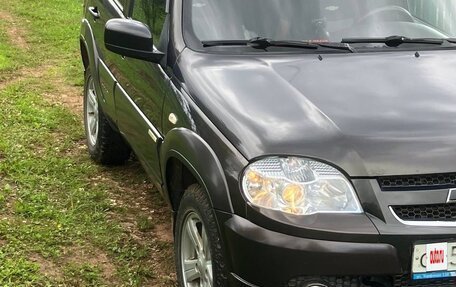 Chevrolet Niva I рестайлинг, 2015 год, 530 000 рублей, 5 фотография