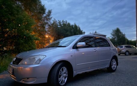 Toyota Corolla, 2003 год, 599 999 рублей, 2 фотография