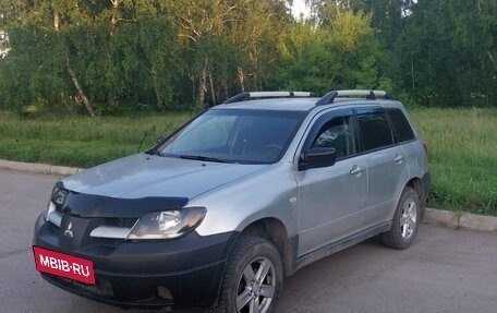 Mitsubishi Outlander III рестайлинг 3, 2002 год, 500 000 рублей, 2 фотография