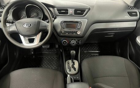 KIA Rio III рестайлинг, 2013 год, 900 000 рублей, 10 фотография
