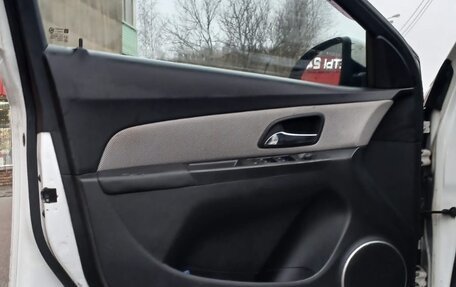 Chevrolet Cruze II, 2012 год, 549 000 рублей, 3 фотография