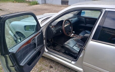 Mercedes-Benz E-Класс, 1999 год, 285 000 рублей, 6 фотография