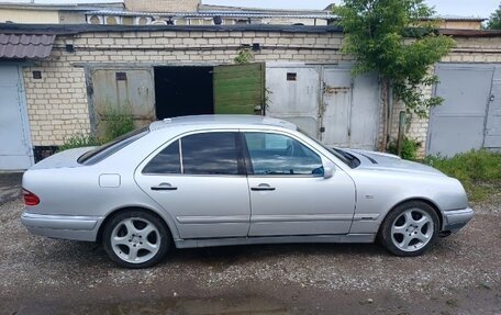 Mercedes-Benz E-Класс, 1999 год, 285 000 рублей, 10 фотография
