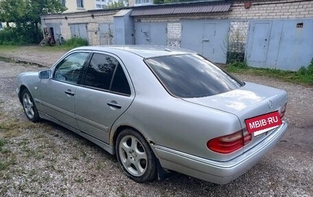 Mercedes-Benz E-Класс, 1999 год, 285 000 рублей, 12 фотография