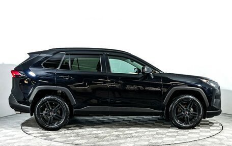 Toyota RAV4, 2019 год, 2 197 000 рублей, 4 фотография