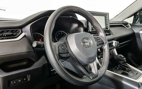 Toyota RAV4, 2019 год, 2 197 000 рублей, 13 фотография