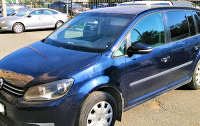 Volkswagen Touran III, 2011 год, 990 000 рублей, 1 фотография