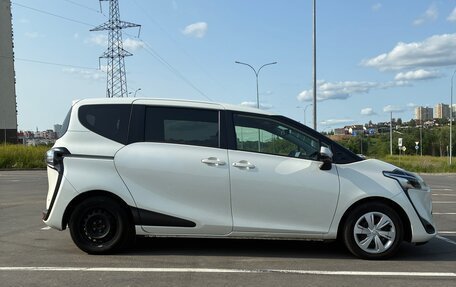 Toyota Sienta II, 2020 год, 1 550 000 рублей, 4 фотография