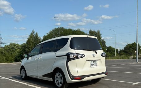 Toyota Sienta II, 2020 год, 1 550 000 рублей, 6 фотография